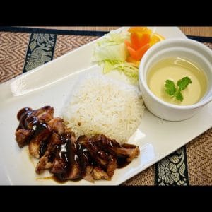 Grilled Duck with tamarind sauce (Ped sauce Nam kham)