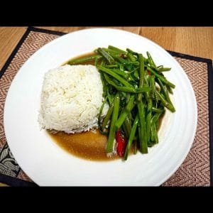 Stir Fry Morning Glory with garlic (Pak Bung Fai Daeng)