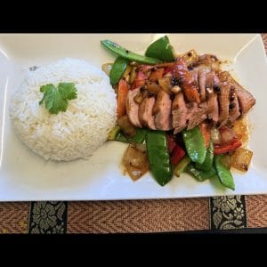 Phed Pad Prik Thai Dam